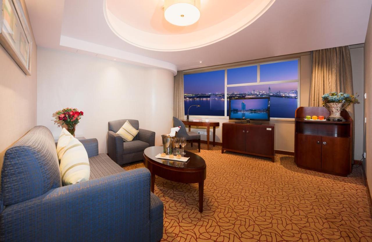 Shu Guang International Hotel Нанкин Экстерьер фото